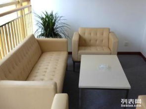 重慶辦公家具廠一站式采購(gòu) 文件柜、辦公桌、老板桌、會(huì)議桌、屏風(fēng)隔斷工位、沙發(fā)茶幾與前臺(tái)